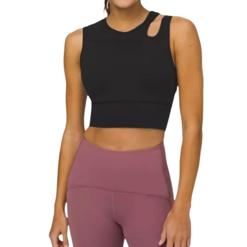 Lululemon Black Mastered Motion Cropped asymmetrical Top With The Built In Bra12 - Picture 6 of 7